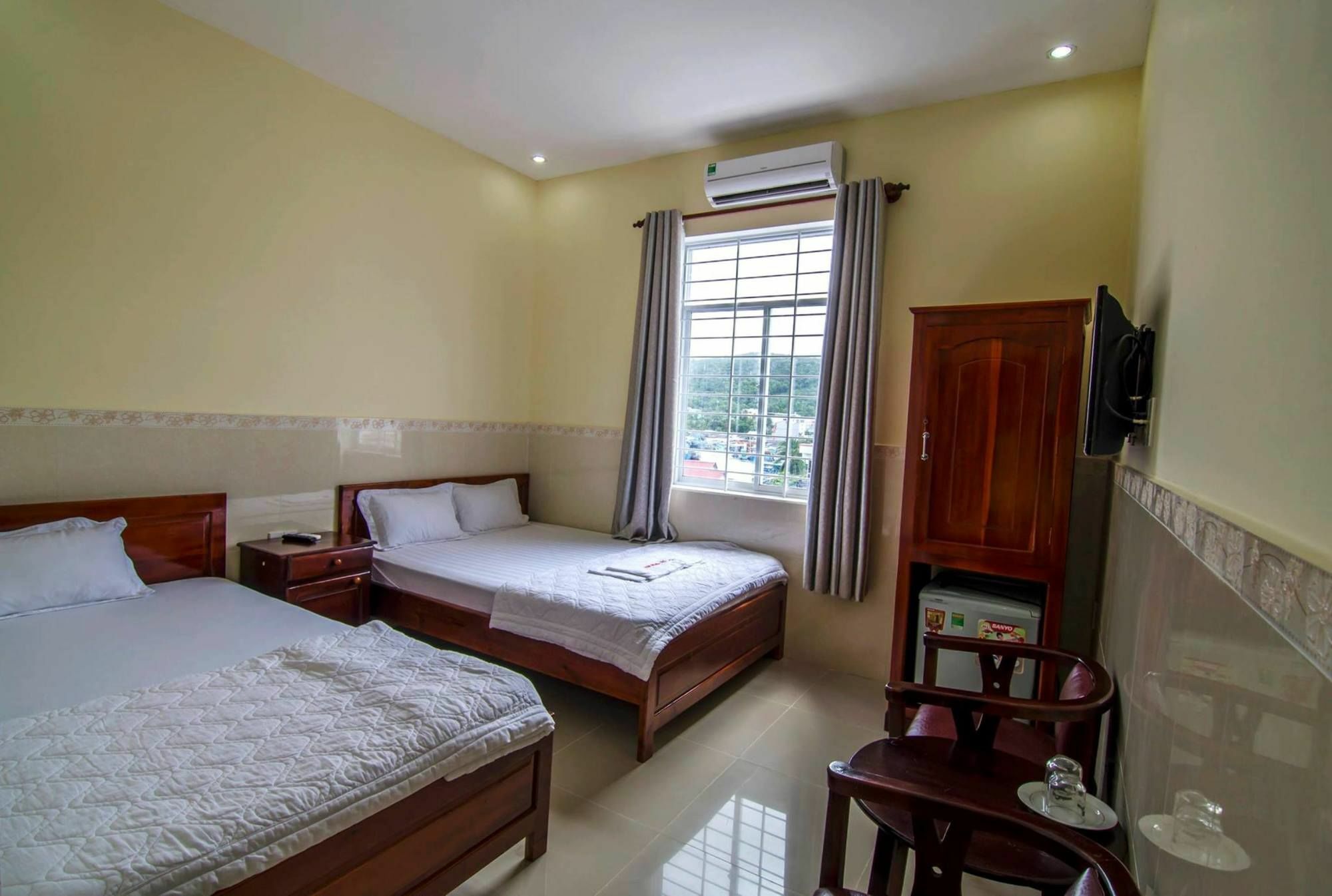 Kim Hong Anh Guest House Дуонг-Донг Экстерьер фото